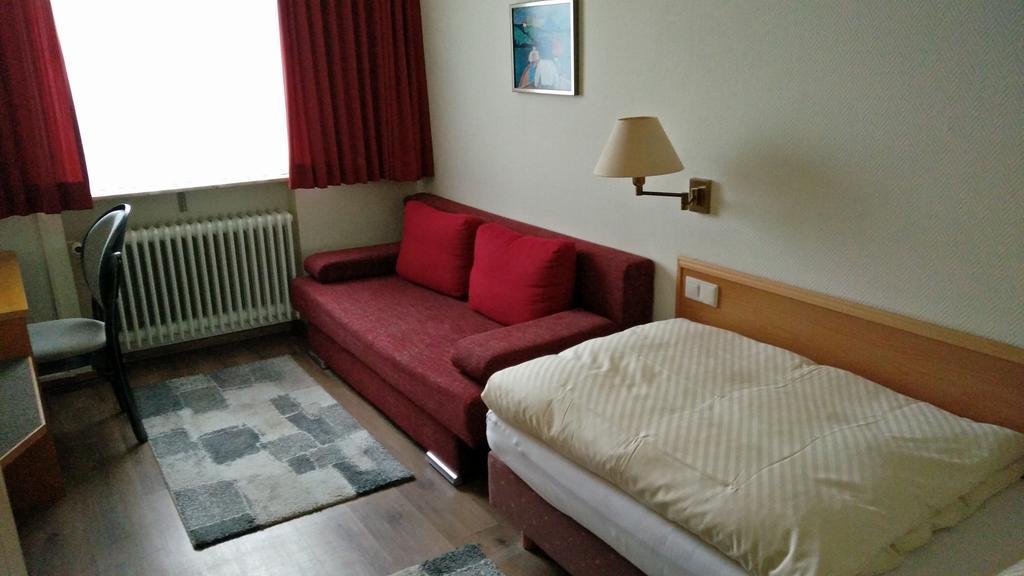 ホテル アルファ ノイ・イーゼンブルク 部屋 写真